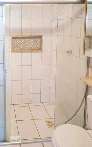 Apartamento à venda com 47m², 2 quartos e 1 vaga Apartamento à venda com 47m², 2 quartos e 1 vagaBanheiro social