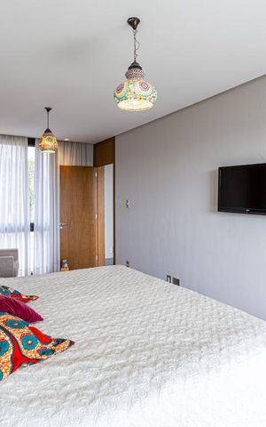 Casa de condomínio à venda com 500m², 4 quartos e 6 vagas Casa de condomínio à venda com 500m², 4 quartos e 6 vagasQuarto 1