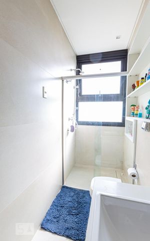 Casa de condomínio à venda com 500m², 4 quartos e 6 vagas Casa de condomínio à venda com 500m², 4 quartos e 6 vagasBanheiro do Quarto 2