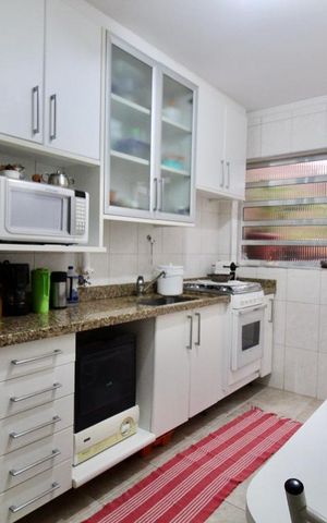 Casa para alugar com 220m², 3 quartos e 2 vagas Casa para alugar com 220m², 3 quartos e 2 vagasCozinha