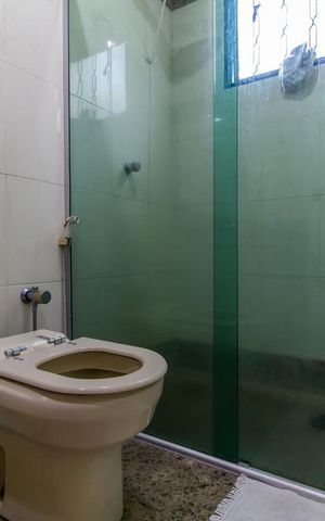 Apartamento à venda com 180m², 3 quartos e 2 vagas Apartamento à venda com 180m², 3 quartos e 2 vagasBanheiro Social