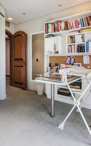 Casa de condomínio à venda com 650m², 3 quartos e 5 vagas Casa de condomínio à venda com 650m², 3 quartos e 5 vagasdormitorio2