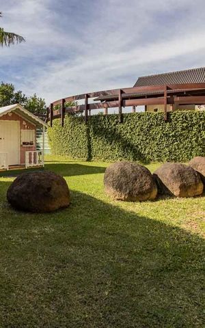 Casa de condomínio à venda com 650m², 3 quartos e 5 vagas Casa de condomínio à venda com 650m², 3 quartos e 5 vagasJardim
