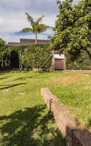 Casa de condomínio à venda com 650m², 3 quartos e 5 vagas Casa de condomínio à venda com 650m², 3 quartos e 5 vagasJardim