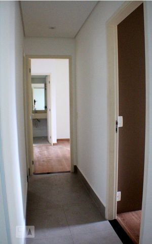 Apartamento à venda com 70m², 2 quartos e 1 vagaCorredor