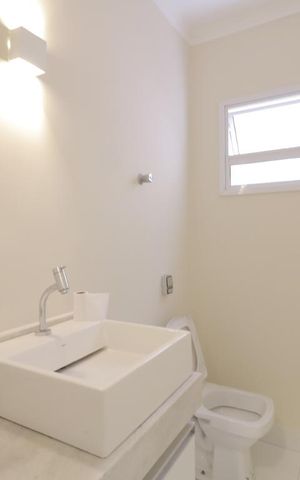 Casa à venda com 400m², 5 quartos e 4 vagasLavabo 