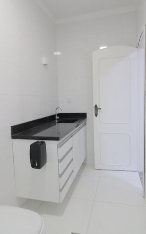 Casa à venda com 400m², 5 quartos e 4 vagasBanheiro da Suíte 2