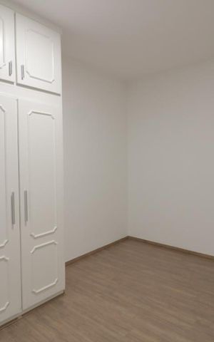 Casa à venda com 400m², 5 quartos e 4 vagasQuarto 2