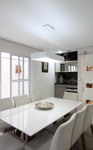 Casa à venda com 350m², 3 quartos e 4 vagasCopa
