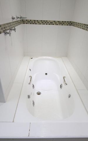 Casa à venda com 350m², 3 quartos e 4 vagasBanheiro
