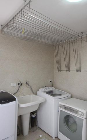 Casa à venda com 350m², 3 quartos e 4 vagasÁrea de Serviço