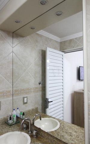Casa à venda com 350m², 3 quartos e 4 vagasSuíte fundos