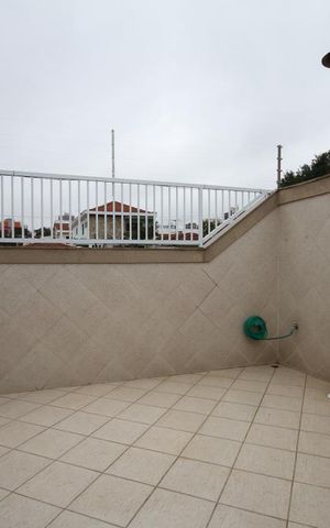 Casa à venda com 350m², 3 quartos e 4 vagasVaranda
