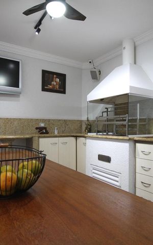 Casa à venda com 350m², 3 quartos e 4 vagasChurrasqueira