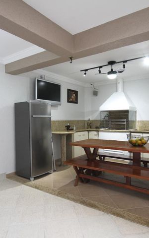 Casa à venda com 350m², 3 quartos e 4 vagasChurrasqueira