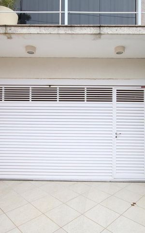 Casa à venda com 350m², 3 quartos e 4 vagasQuintal frente