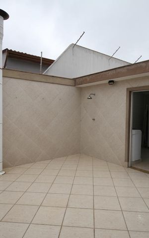 Casa à venda com 350m², 3 quartos e 4 vagasVaranda
