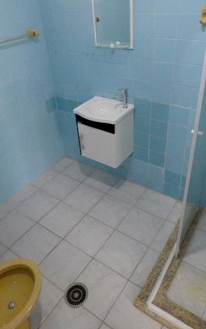 Apartamento para alugar com 85m², 2 quartos e sem vagaBanheiro