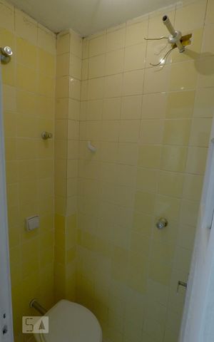 Apartamento para alugar com 85m², 2 quartos e sem vagaBanheiro de Serviço