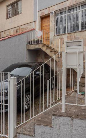 Casa à venda com 149m², 3 quartos e 1 vaga Casa à venda com 149m², 3 quartos e 1 vagaFachada/Garagem