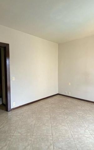 Casa para alugar com 420m², 4 quartos e 5 vagas Casa para alugar com 420m², 4 quartos e 5 vagasSuíte 1