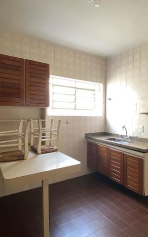 Casa para alugar com 420m², 4 quartos e 5 vagas Casa para alugar com 420m², 4 quartos e 5 vagasCopa