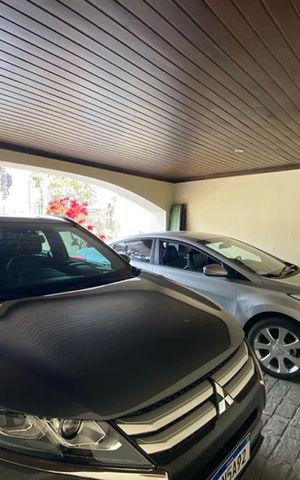 Casa para alugar com 420m², 4 quartos e 5 vagas Casa para alugar com 420m², 4 quartos e 5 vagasGaragem
