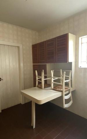 Casa para alugar com 420m², 4 quartos e 5 vagas Casa para alugar com 420m², 4 quartos e 5 vagasCopa