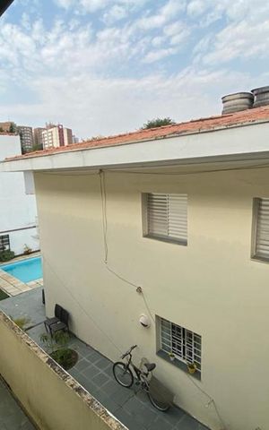 Casa para alugar com 420m², 4 quartos e 5 vagas Casa para alugar com 420m², 4 quartos e 5 vagasVista do Quarto 3