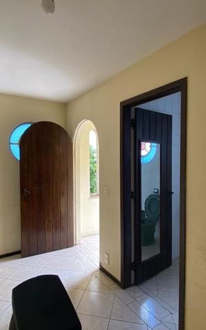 Casa para alugar com 420m², 4 quartos e 5 vagas Casa para alugar com 420m², 4 quartos e 5 vagasQuarto de Serviço