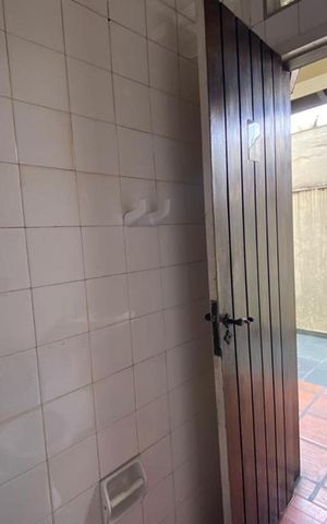 Casa para alugar com 420m², 4 quartos e 5 vagas Casa para alugar com 420m², 4 quartos e 5 vagasBanheiro do Escritório