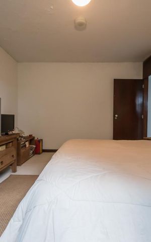 Casa à venda com 1300m², 4 quartos e 7 vagas Casa à venda com 1300m², 4 quartos e 7 vagasSuíte 2