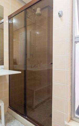 Apartamento à venda com 162m², 3 quartos e 2 vagas Apartamento à venda com 162m², 3 quartos e 2 vagasBanheiro Social 1
