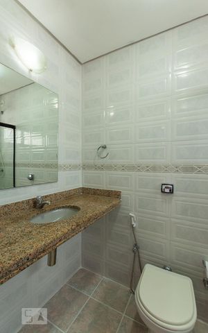 Apartamento à venda com 162m², 3 quartos e 2 vagas Apartamento à venda com 162m², 3 quartos e 2 vagasBanheiro da Suíte