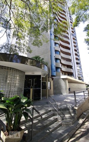 Apartamento à venda com 420m², 3 quartos e 4 vagasFachada