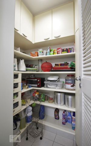 Apartamento à venda com 420m², 3 quartos e 4 vagasDespensa
