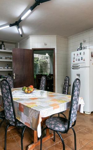 Casa à venda com 350m², 3 quartos e 8 vagasCozinha