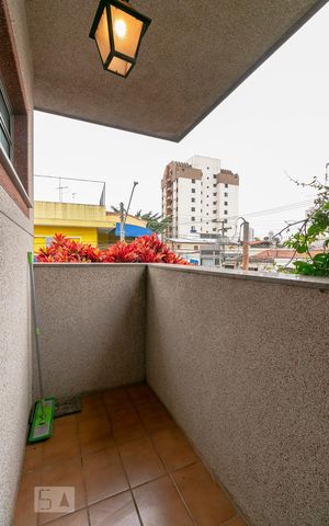 Casa à venda com 350m², 3 quartos e 8 vagasSuíte 1 - Varanda