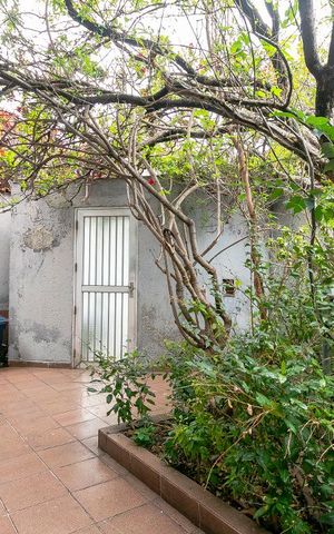 Casa à venda com 350m², 3 quartos e 8 vagasQuintal