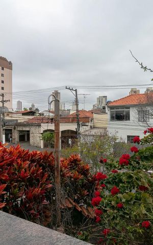 Casa à venda com 350m², 3 quartos e 8 vagasSuíte 1 - Varanda