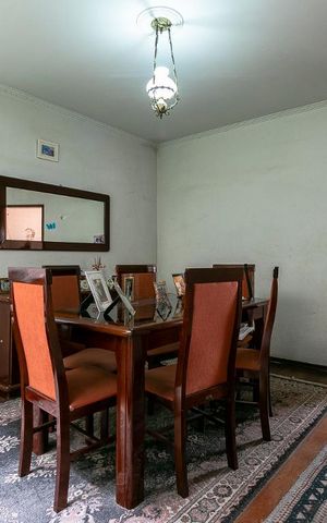 Casa à venda com 350m², 3 quartos e 8 vagasSala de Refeições