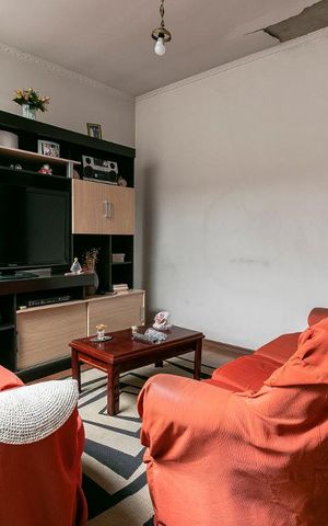 Casa à venda com 350m², 3 quartos e 8 vagasSala de Video