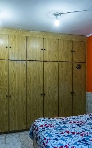 Casa à venda com 203m², 5 quartos e 3 vagas Casa à venda com 203m², 5 quartos e 3 vagasCasa 2 Quarto 2