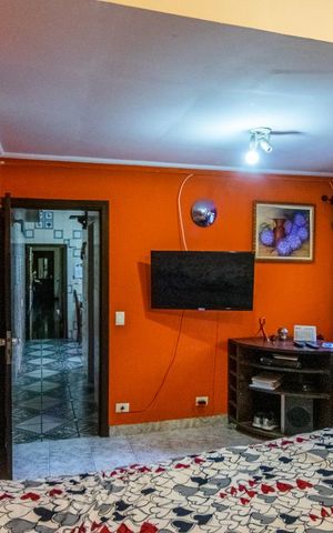Casa à venda com 203m², 5 quartos e 3 vagas Casa à venda com 203m², 5 quartos e 3 vagasCasa 2 Quarto 2