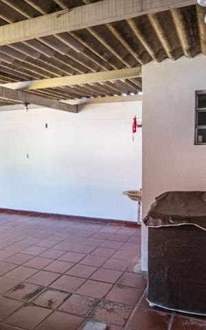 Casa à venda com 203m², 5 quartos e 3 vagas Casa à venda com 203m², 5 quartos e 3 vagasÁrea de Serviço