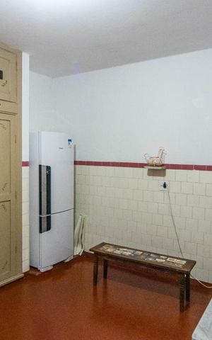 Casa à venda com 203m², 5 quartos e 3 vagas Casa à venda com 203m², 5 quartos e 3 vagasCozinha