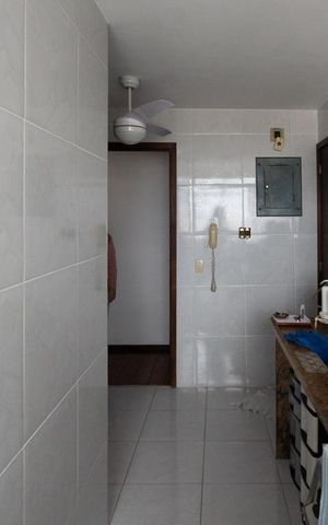 Apartamento à venda com 138m², 4 quartos e 3 vagasCozinha e Área de Serviço