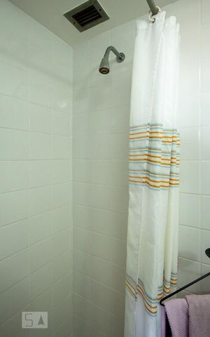 Apartamento à venda com 138m², 4 quartos e 3 vagasBanheiro 1