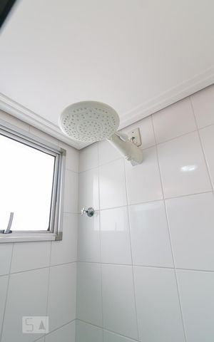 Apartamento para alugar com 66m², 3 quartos e 2 vagasBanheiro social - chuveiro