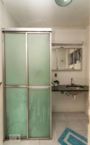Apartamento à venda com 82m², 2 quartos e sem vaga Apartamento à venda com 82m², 2 quartos e sem vagaBanheiro